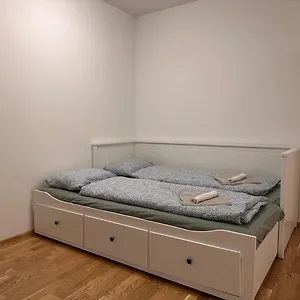Apartament Muzeta11 - Modern Town With Balcony, Wiedeń
